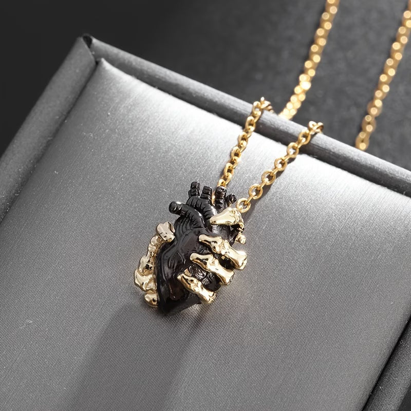 Collier main de squelette